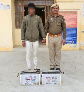 गोसाईगंज पुलिस ने ई-रिक्शा बैटरी चोरी करने वाले शातिर चोर को किया गिरफ्तार