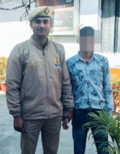 लखनऊ पुलिस ने फरार वारंटी अभियुक्त को किया गिरफ्तार (1)