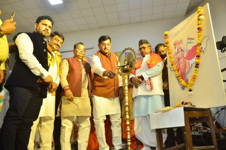 श्री रामोत्सव कार्यक्रम का आयोजन, 500 दिव्यांगजनों और पत्रकारों को सम्मानित किया गया