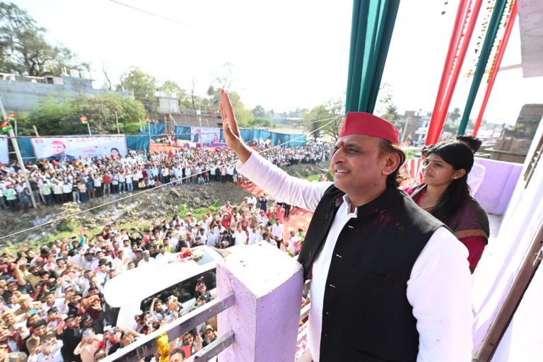 अखिलेश यादव का हमला- समाज को बांटने वाला योगी नहीं हो सकता, भाजपा ने बेरोजगारी बढ़ाई