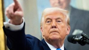67ec2ab6d1b40-donald-trump-010432921-16x9