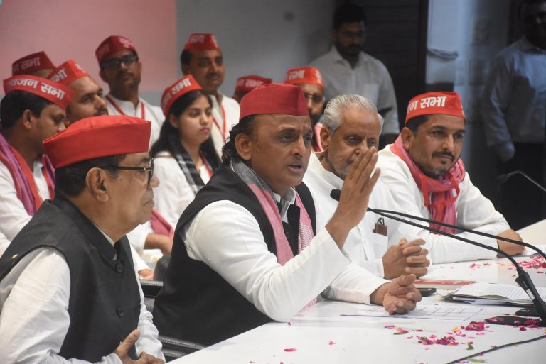 भाजपा सरकार दलित-पिछड़ों पर कर रही अन्याय, वक्फ कानून से जमीन छीनना चाहती है