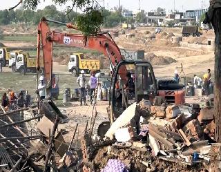 t_Ahmedabad-Chandola-encroachment drive