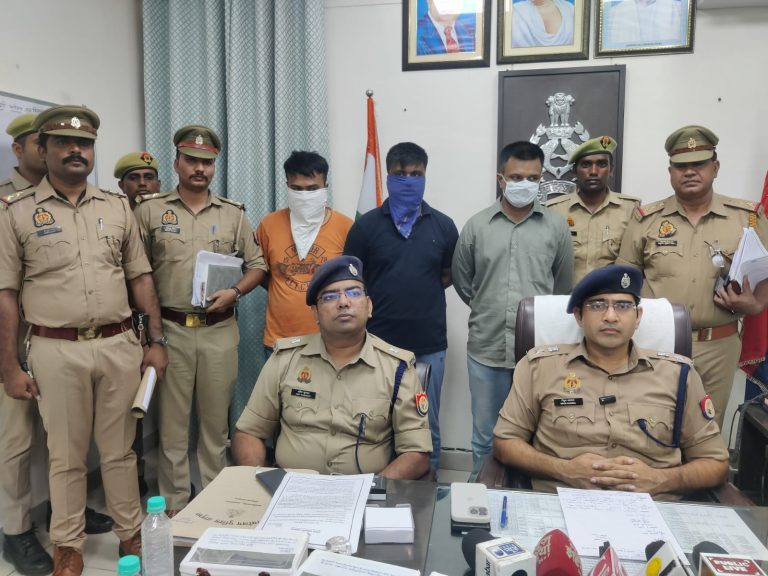 परीक्षा केंद्रों पर खड़ी स्कूटी की डिग्गी को बनाते थे निशाना