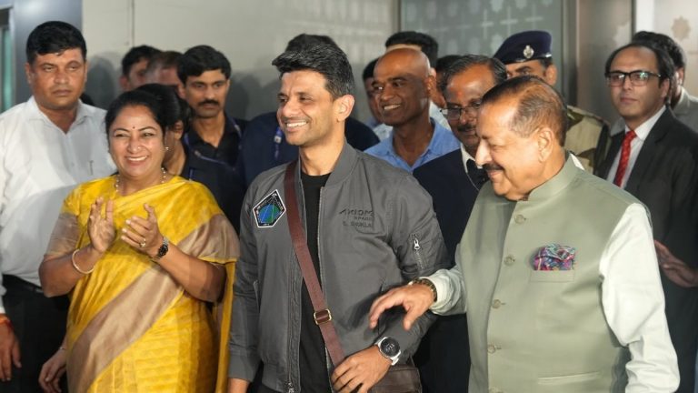 68a1003821432-shubhanshu-shukla-160330539-16x9