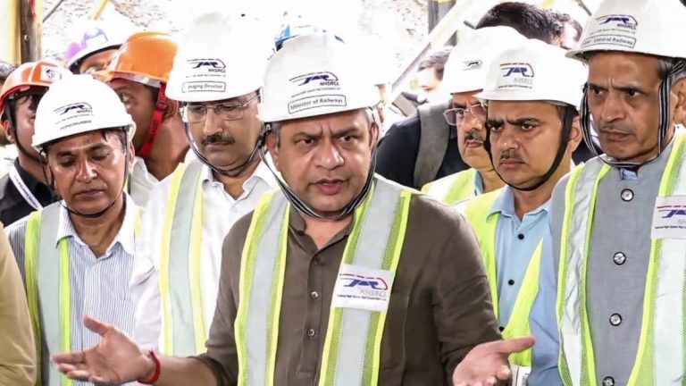 68ced28392c60-ashwini-vaishnaw-on-bullet-train-201245780-16x9