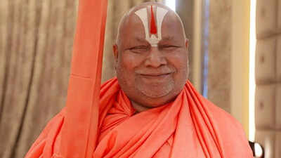 jagadguru-rambhadracharya-in-meerut