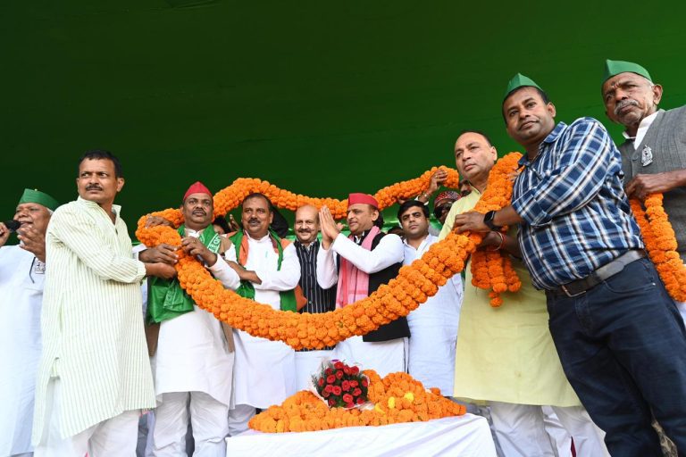 अखिलेश यादव ने बिहार में की तीन जनस... कहा– भाजपा का सफाया तय, तेजस्वी बनेंगे मुख्यमंत्री