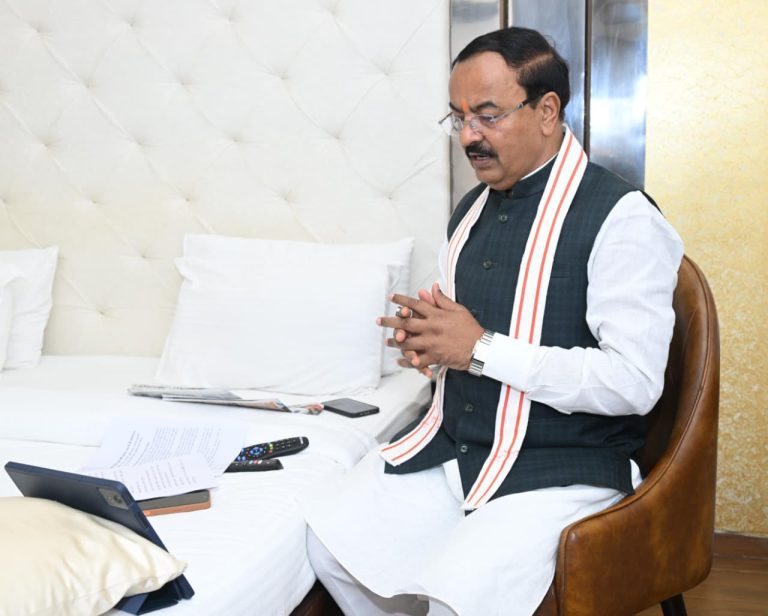 ग्राम चौपालों से बदल रहा गांवों का चेहरा- केशव प्रसाद मौर्य बोले