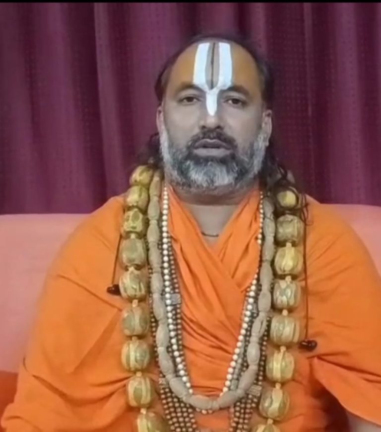 साधु संत भी ममता कुलकर्णी के बयान से क्षुब्ध