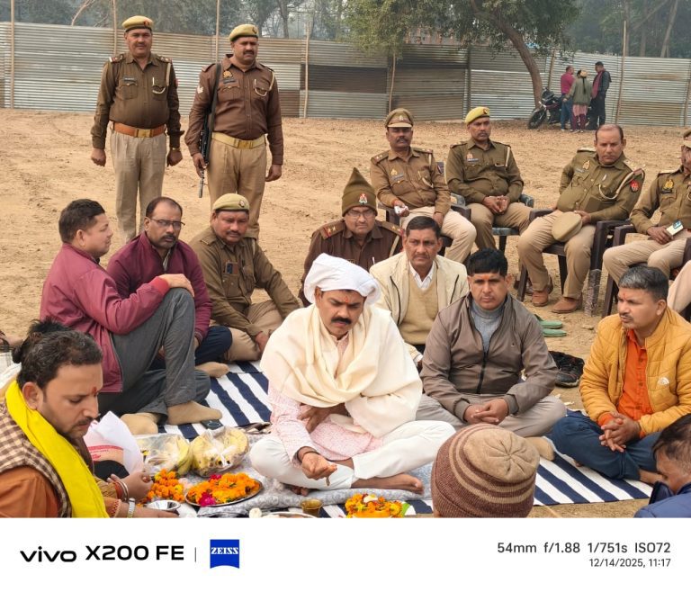 कमांडेंट होमगार्ड ने माघ मेला क्षेत्र में किया भूमि पूजन