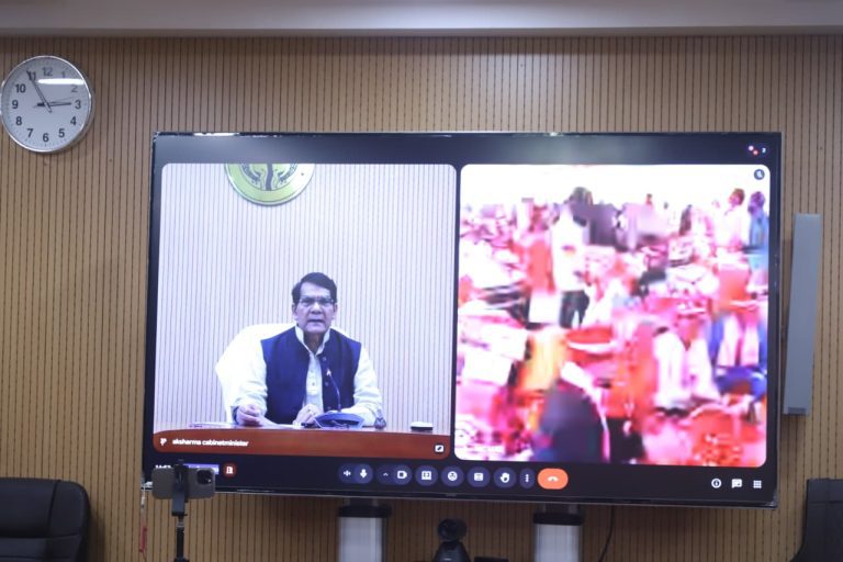 मुख्यमंत्री सामूहिक विवाह योजना के तहत मऊ में 308 जोड़ों का भव्य सामूहिक विवाह