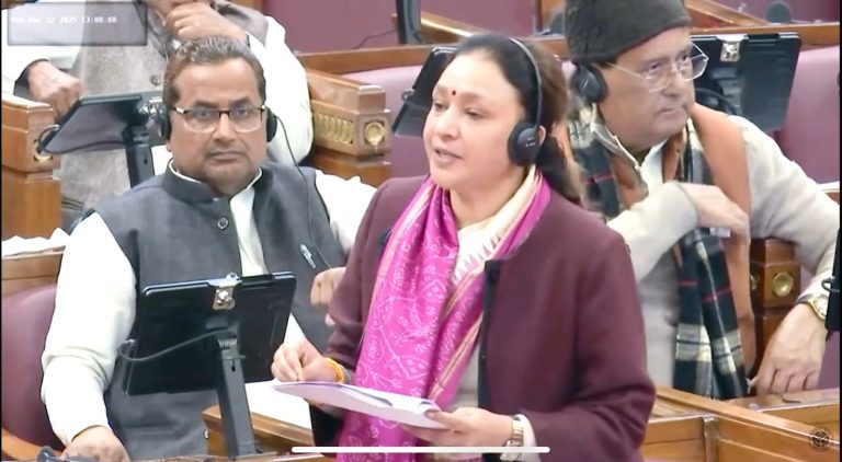 वंदेमातरम और महंगी बिजली पर कांग्रेस का भाजपा पर हमला, आराधना मिश्रा मोना ने उठाए सवाल