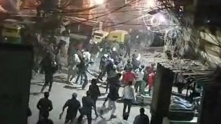 turkman-gate-stone-pelting-1767763873