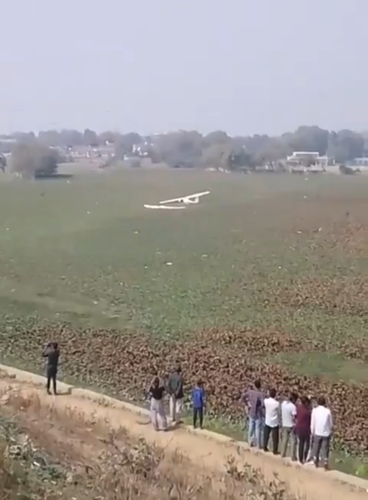 इंजन फेल होने से वायुसेना का ट्रेनी विमान क्रैश 1