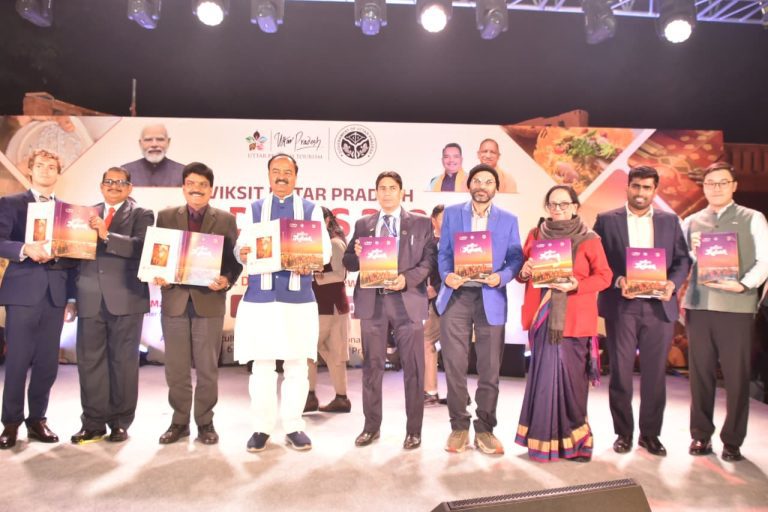 दिल्ली हाट में “विकसित भारत-विकसित उ...त प्रदेश” थीम पर उत्तर प्रदेश दिवस-2026 का भव्य आयोजन