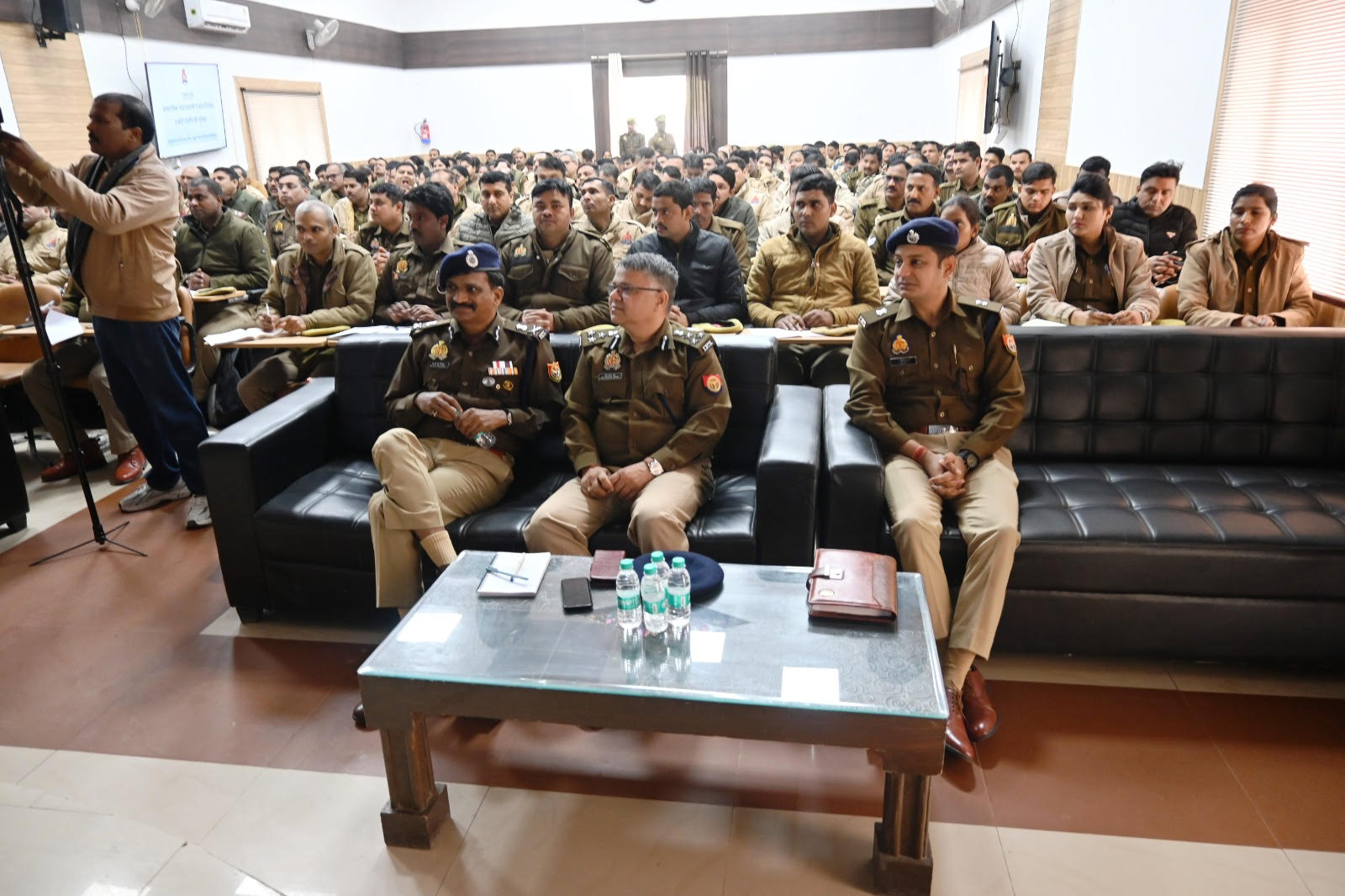 पुलिस मंथन-2025 की संस्तुतियों के क्रम में लखनऊ कमिश्नरेट में थाना पैरोकार