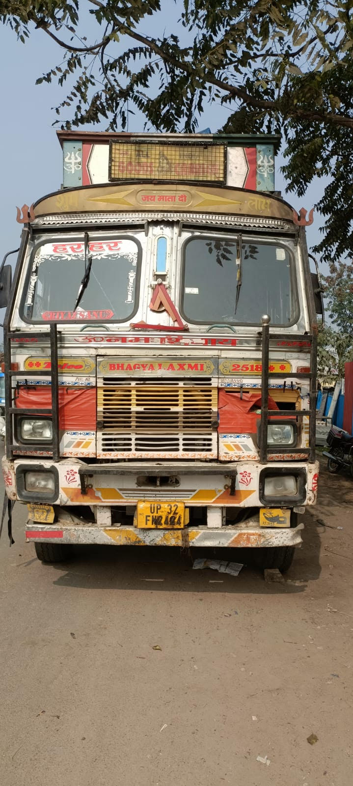 बक्शी का तालाब में लोहे की सरिया चोर...ीलासा, चार शातिर गिरफ्तार, 23 बंडल सरिया व ट्रक बरामद