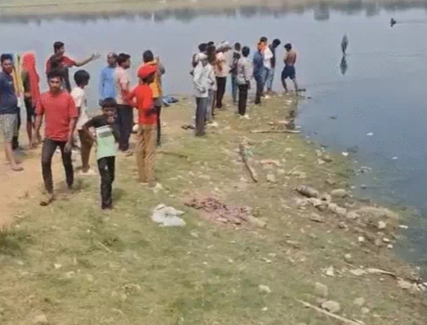 गंगा नहाने गए में 7 बच्चे डूबे, चार की मौत 1