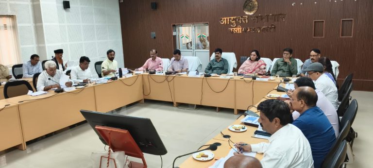 समीक्षा बैठक 3